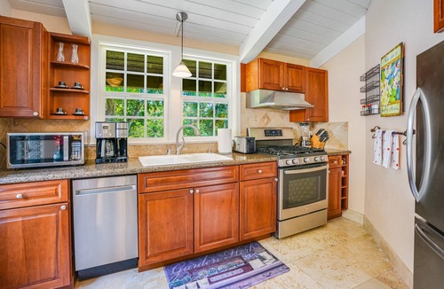 Princeville Cottage | Free standing cottage, providing a lot of privacy. Low traffic around property.