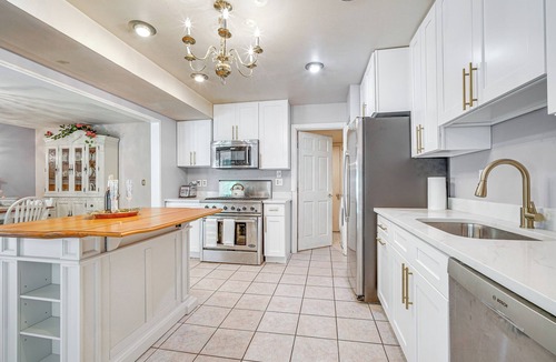 Malta House | French-Inspired Townhome 9 Mi to Saratoga Springs!