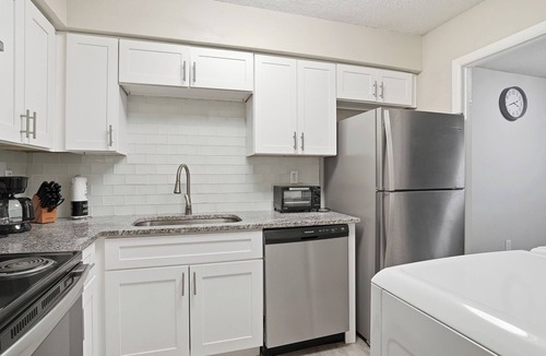 Duluth Apartment | Freshly updated 2BR near hotspots