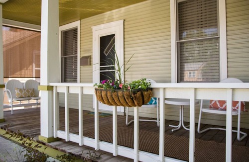 Historic Fort Collins High School House | Front Porch, Sunny Coffee Nook, Gorgeous Bathroom, One block to CSU & Old Town!