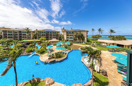 Wailua Condo | G301 - Extra Large Ocean View Corner Suite in Kapaa, Steps to Beach, AC, Pool!