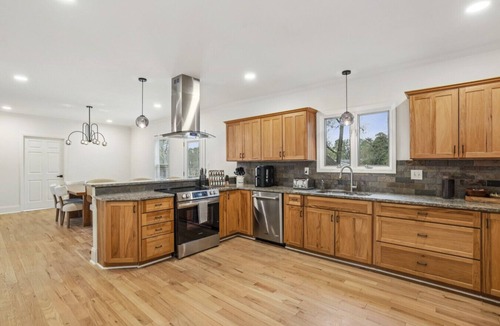 Buford Highway House | Game Room | Family House | Close to Buford Highway