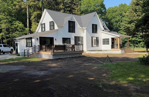 Montague House | Golf House 6-bedroom 3 bath on OCT 27 hole golf course on Lake Michigan