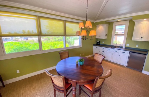 Kekaha House | Gorgeous 3br Kekaha Beachfront Home for 6!