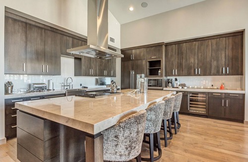 Deer Valley Condo | Gorgeous Five Bedroom Penthouse in the Heart of Park City 5 Apartment Hotel by RedAwning