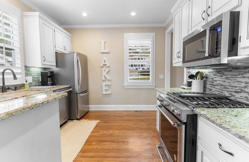 Greensboro Cottage | Gorgeous Lakefront Cottage at Reynolds Lake Oconee in highly desired Marina Cove