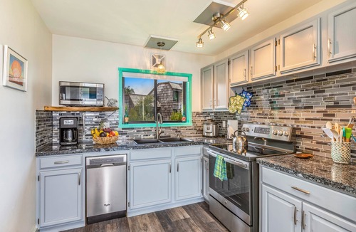 Princeville Condo | Gorgeous, Newly Remodelled Ocean Front Retreat-Sea Lodge II G6