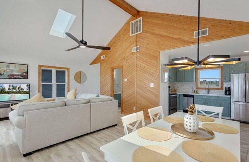 Sea Scape House | Gorgeous, Ocean View, 3 bedroom, 2 bathroom home in the heart of Kitty Hawk!