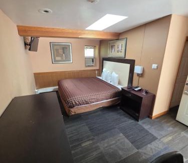 Mount Morris Hotel | Greenway Motel