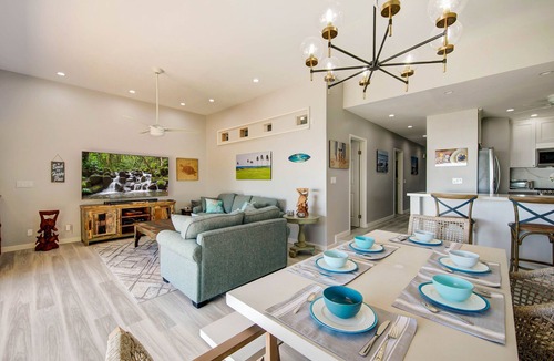 Wailua House Lots Condo | Hale Awa'puhi 1-C Oceanfront Luxury 2 BR w/AC and Private Beach Access