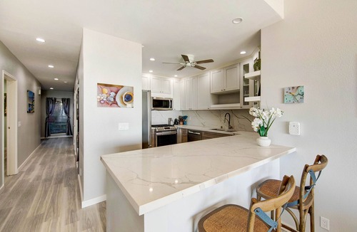 Wailua House Lots Condo | Hale Awa'puhi 1-C Oceanfront Luxury 2 BR w/AC and Private Beach Access