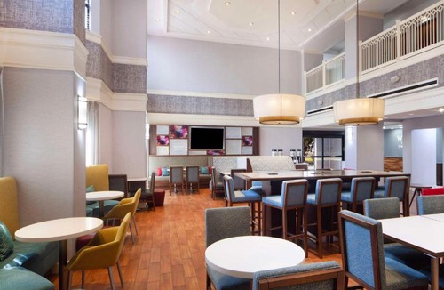 East Point Hotel | Hampton Inn & Suites-Atlanta Airport North-I-85