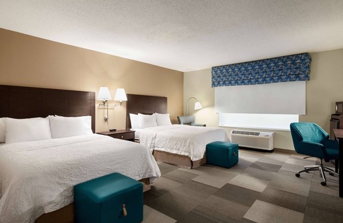 East Point Hotel | Hampton Inn & Suites Atlanta Airport West/Camp Creek Pkwy