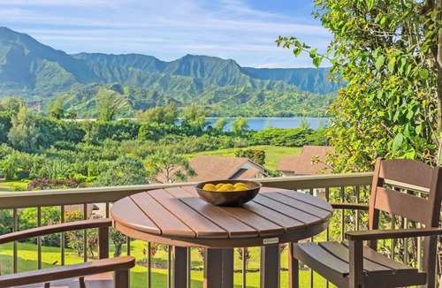 Princeville Condo | Hanalei Bay Resort 52012 - Newly updated, Bay views, Private walk to beach & AC!