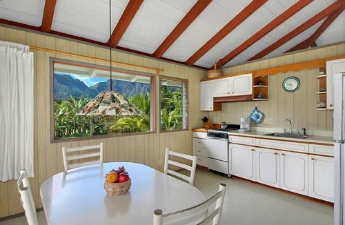 Hanalei House | Hanalei Hideaway, walk to picturesque Hanalei Bay!
