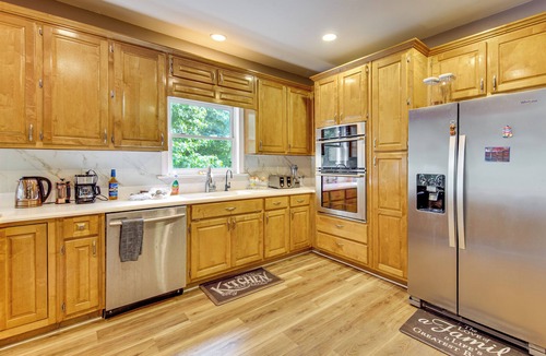 Stockbridge House | Harps Lake Family Retreat on 3 Private Acres