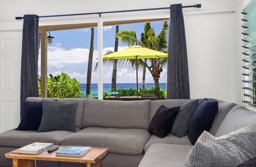 Pupukea House | Hibiscus @ ke Iki Beach Bungalows~Daily Yoga~Sauna~Cold plunge~AC