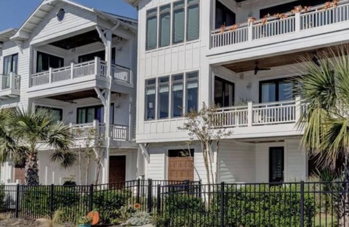 Wrightsville Beach Condo | High-End Gorgeous Wrightsville Beach Condo steps from the Ocean. Great View!