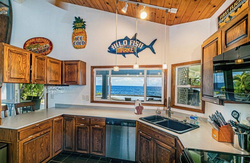 Keaau House | Hilo Shangrila - Oceanfront, Pool and Hot Tub Private Vacation Rental