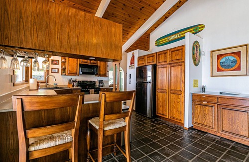 Keaau House | Hilo Shangrila - Oceanfront, Pool and Hot Tub Private Vacation Rental