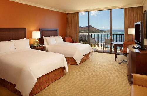 Waikiki Resort | Hilton Hawaiian Village Experience Paradise in a 2BR Villa - Sleeps 6!