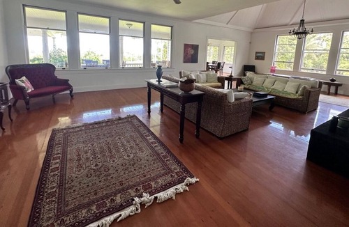 Keaau Bed & Breakfast | Historic Estate - Lunalilo Suite