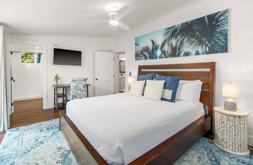 Hanalei House | Hoaloha- Few Steps to Hanalei Bay+AC & Hot Tub