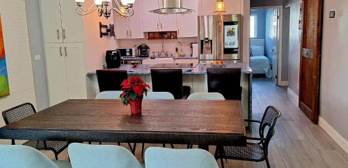 Cutler Bay Apartment | Holiday, 3BR Private Duplex in Cutler Bay, Pool Table, BBQ, Laundry, living room, kitchen, Terrace, Free Parking