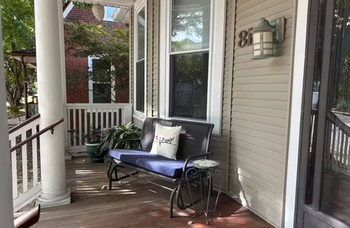 St. Charles House | HotTub-2br2b-near Historic Main Street