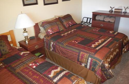 Valdez Bed & Breakfast | House on the Rock B&B