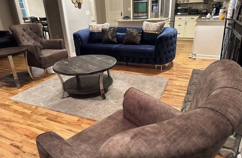 Lilburn House | HUGE Home 8 beds in Stone Mountain 30min from CITY