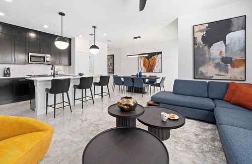 Florida Center House | Hugo's Hacienda | Brand-New Villa Near Parks w/Luxe Decor, Themed BR, PVT Pool