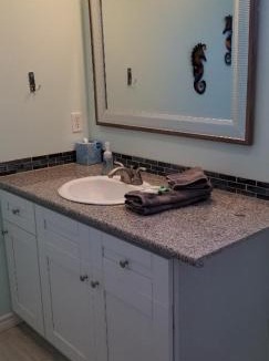 Crystal Beach House | Ibis Isle- Crystal Beach-Sleeps 12-Walk to Beach & The Big Store-Fenced Yard & Gazebo-Pet & Kid Friendly-In Town-Family Friendly
