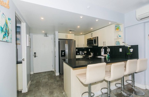 Waikiki Condo | If you're looking for your get-away spot, look no further.