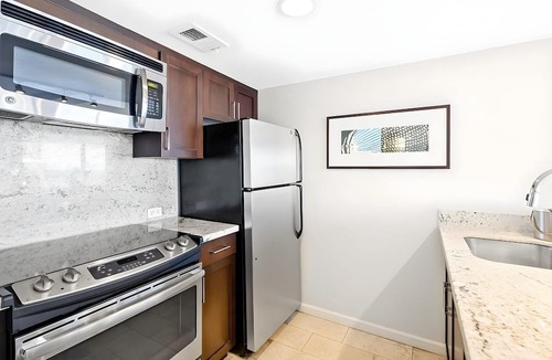 Waikiki Condo | Ilikai - 4BR Condos - Sleeps 12