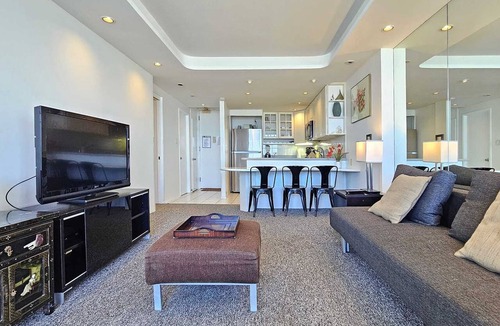 Waikiki Condo | Ilikai Marina 1192 Ocean/Sunset Views King Bed, Sofa Bed