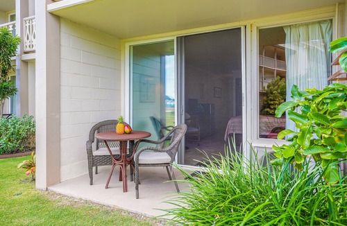 Wailua Apartment | Islander on the Beach 160 Direct Oceanfront Studio
