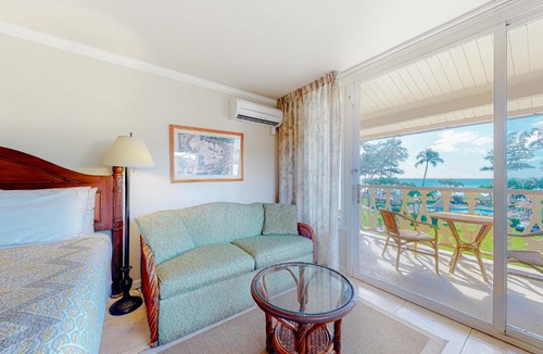 Wailua Hotel | Islander on the Beach 304