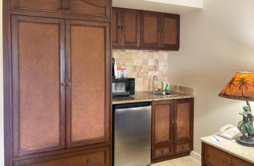 Wailua Hotel | Islander on the Beach 340