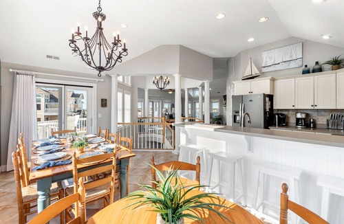 Corolla House | It's 5 O'clock Somewhere: Pool, Spa, Club Access