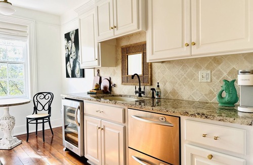 Historic Downtown Savannah Condo | Jones St Penthouse with PRIVATE Rooftop & Spectacular Views ~ FREE Golf Cart