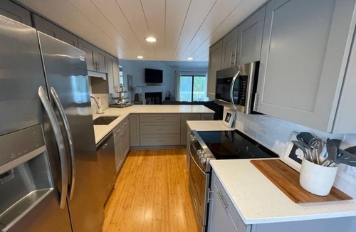 Bald Head Island Condo | July availability! 3BR Condo, BHI Club option, 2 golf carts! Near beaches