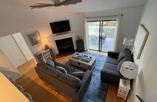 Bald Head Island Condo | July availability! 3BR Condo, BHI Club option, 2 golf carts! Near beaches