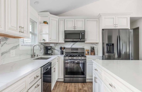 Benton Harbor House | Juniper Presents: Walk to Rocky Gap Beach, Trails & Nr St Joe Fun