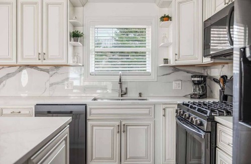 Benton Harbor House | Juniper Presents: Walk to Rocky Gap Beach, Trails & Nr St Joe Fun