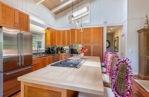 Hanalei House | Ka Makana on Weke Rd in Hanalei, A/C & Short walk to Hanalei Bay TVNC #1333