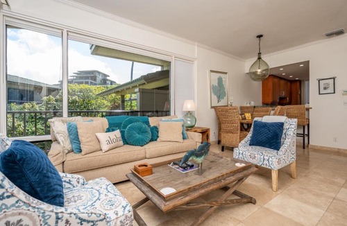 Napili Apartment | Kapalua Bay Villas Large Master Suite 3 Free Cars KBM Resorts Large Master Suite 3 Units 4 Bedrooms KBV ML-3725