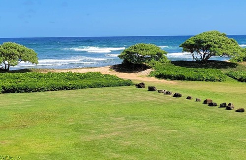 Hanamaulu Condo | Kauai Beach Resort, Oceanview Room, Restaurants on Site, 4 Resort Pools jacuzzi
