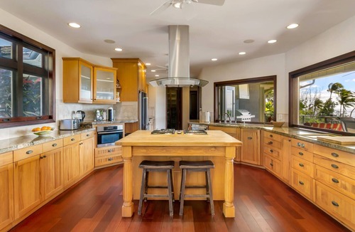 Poipu House | Kauai Luxury home, Private Pool & Spa, walk to the beach, restaurants and shops