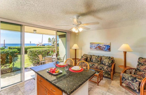 Kahaluu Bay Apartment | Kona White Sands A4 Romantic Ocean View!